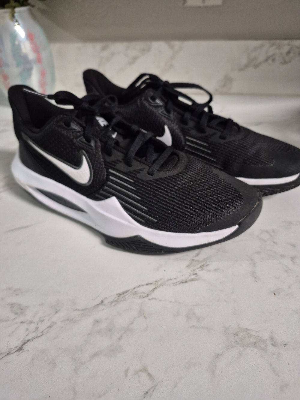 Nike Precision V black and White Running Sneakers